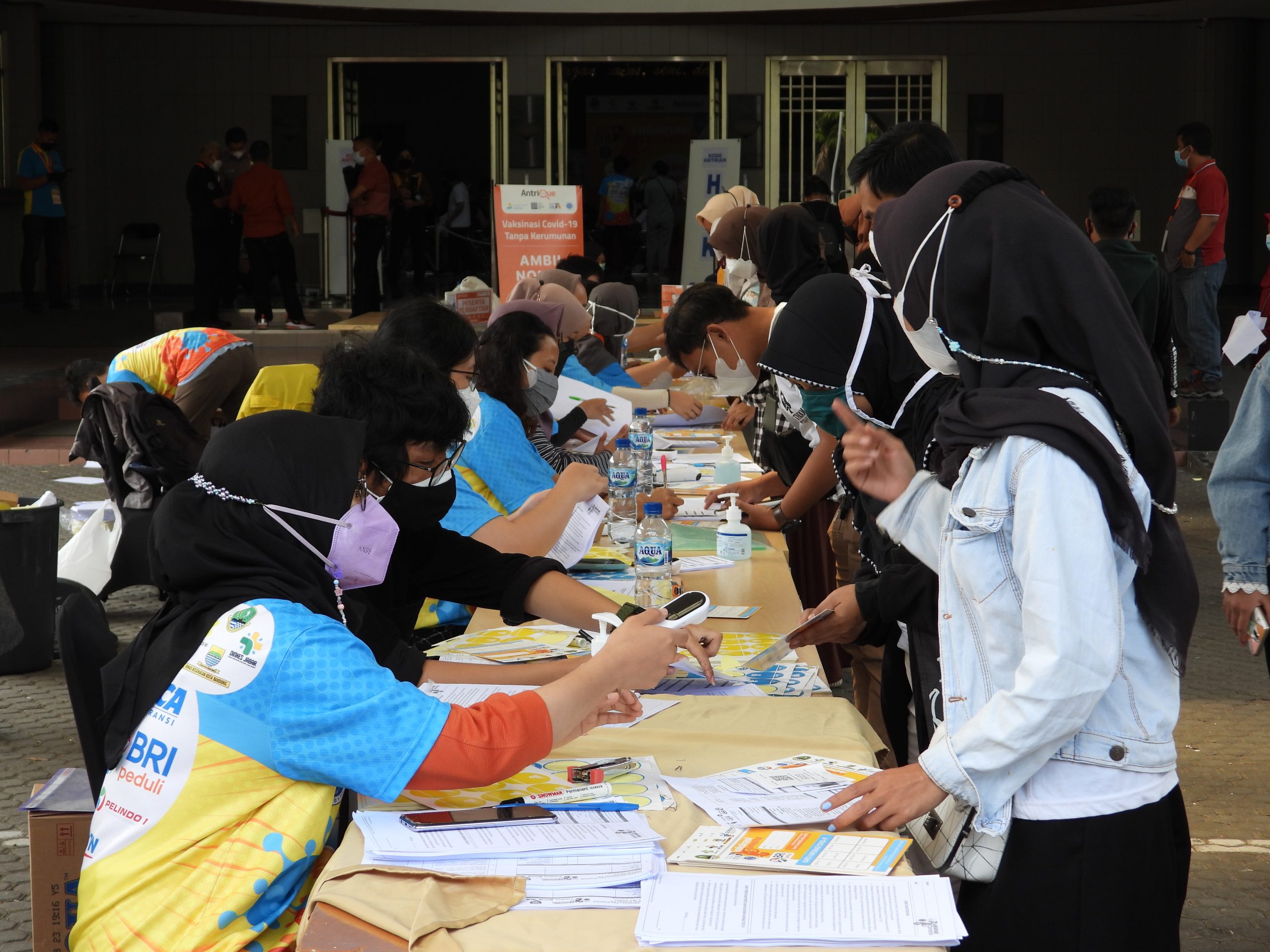 Masyarakat Serbu Vaksinasi Ganesha: Perjuangan Bersama Ciptakan Herd Immunity