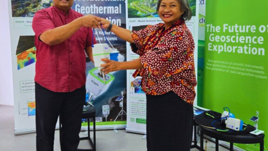 Pengurus IAGL ITB 2023-2027 Menyerahkan Instrumen Survey Geofisika kepada Institut Teknologi Bandung