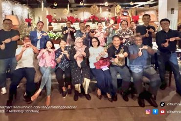 Alumni Unit Tenis ITB Menjalin Kenangan, Mempererat Silaturahmi, dan Merayakan Prestasi