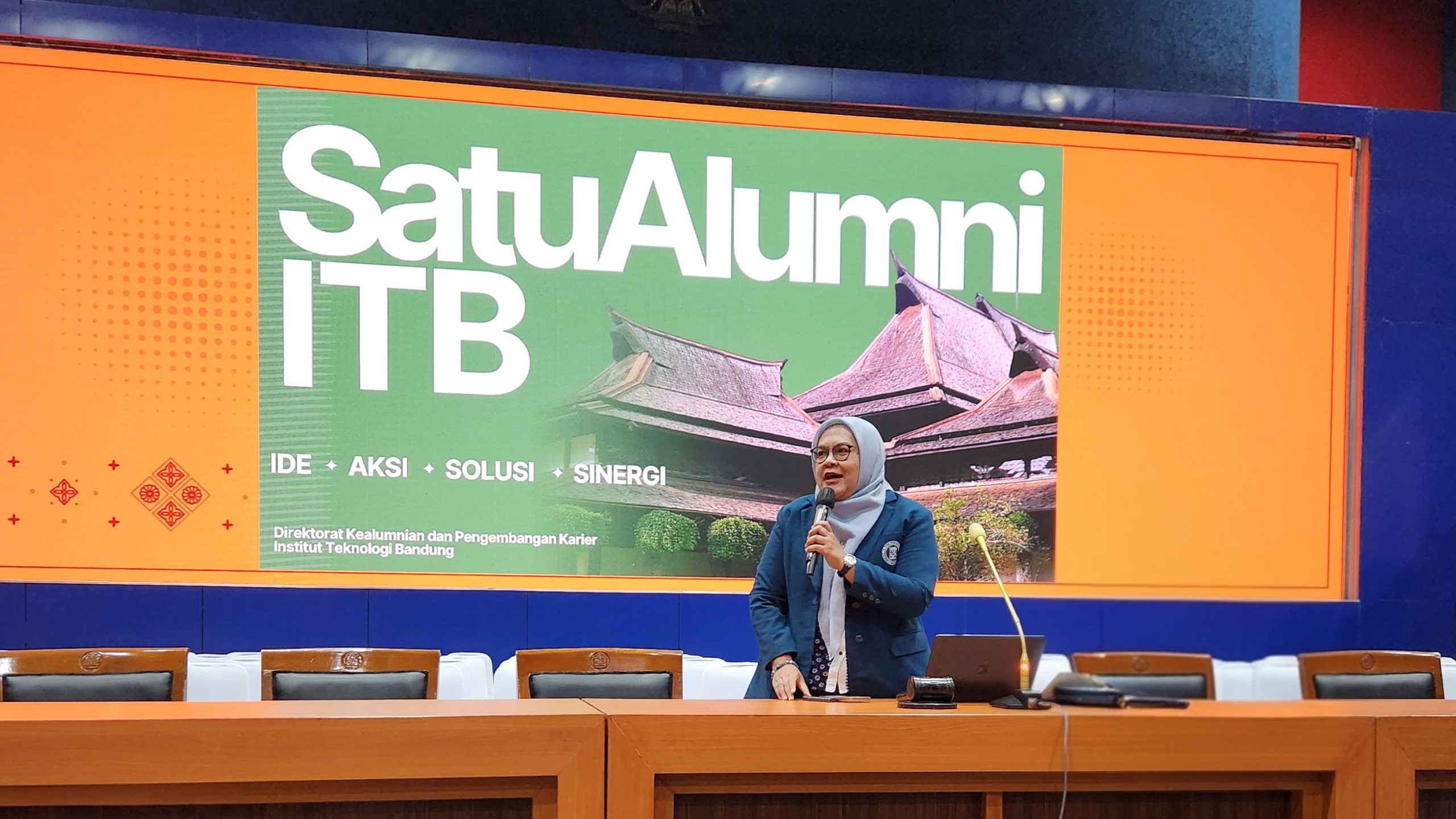 Sosialisasi Satu Alumni ITB Perkuat Konektivitas Wisudawan di Pembekalan Alumni