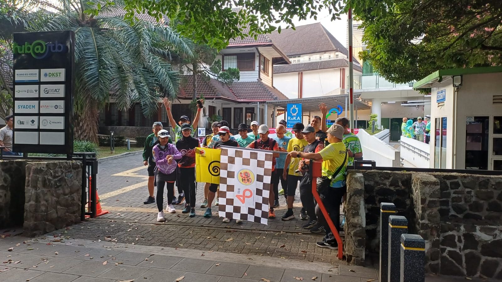 Keseruan Reuni Alumni ITB 1986 dari Funwalk, Funrun, dan Funbike