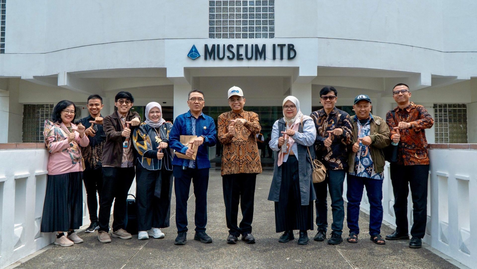 Alumnus ITB 1973 Jadi Pembicara Studium Generale, Prof. Indroyono Soesilo Bahas Diplomasi Sains dan Teknologi