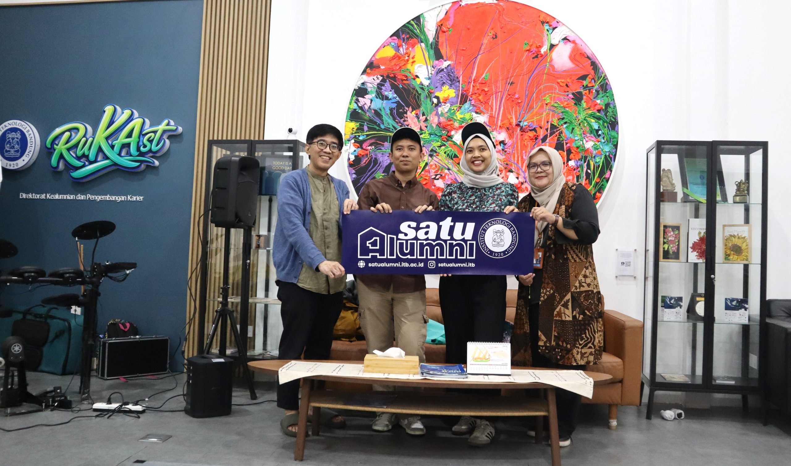 Alumni Bernada: Farmasi Nger! Hadirkan Musik dan Kebersamaan Alumni ITB