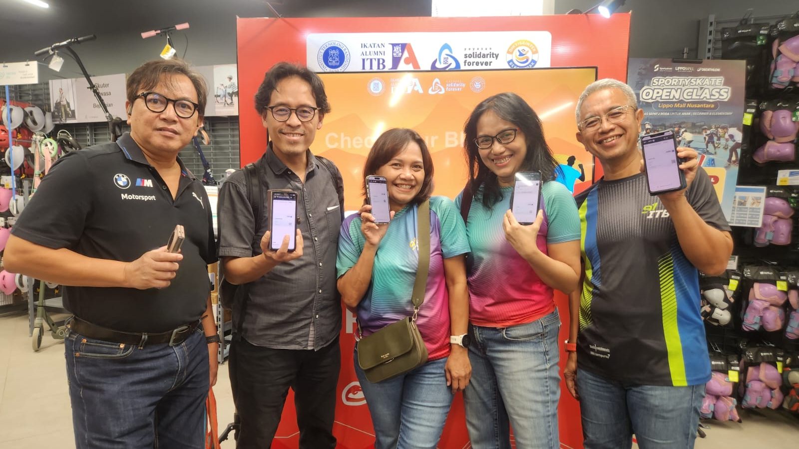 Satu Alumni ITB Hadir dalam Pengambilan Racepack ITB Ultra Marathon 2026